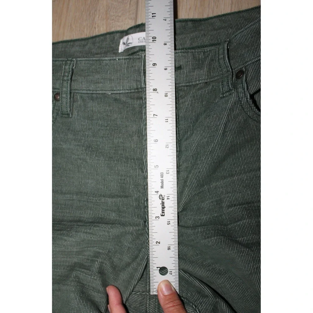 Carve Designs Green Corduroy Pants Womens Size 8 Raw Hem Stretch Straight Leg